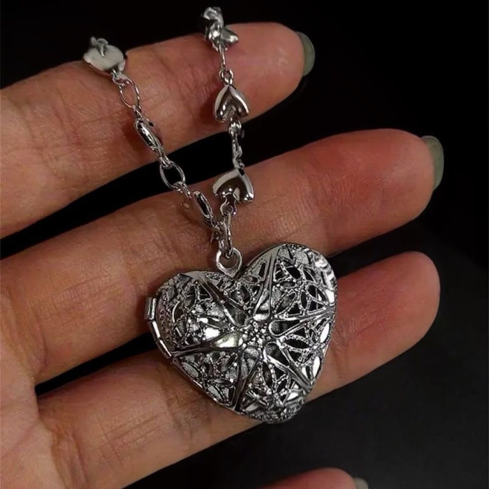 Chic Silver Heart Charm Locket Necklace for Picture valentine love partner child